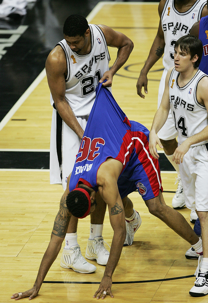 爱游戏注册关于赛后NBA常规赛焦点战;萨克拉门托国王扳平良机;气氛紧张;更衣室氛围转暖的信息